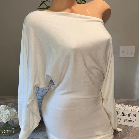 Petal & Pup romantic asymmetric neckline Sweater DRESS WHITE Off the Shoulder 4 - Picture 12 of 14